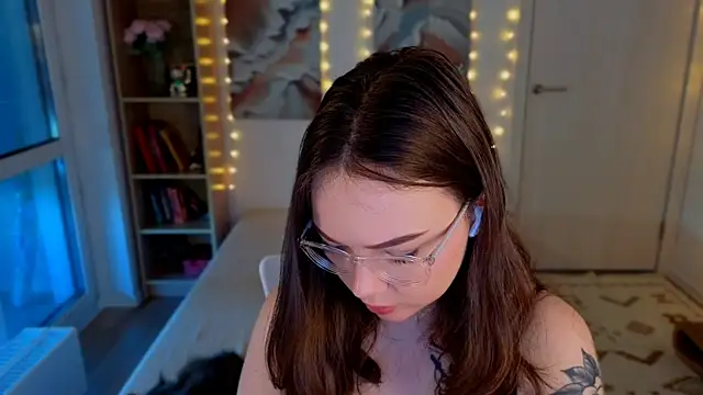 MilenaSaint online show from 06-25-26, 04:01
