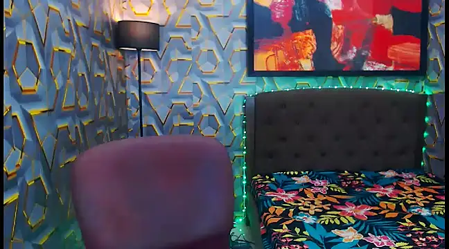 Snapshot of KylieMaxwellCaulfield_TS chatting on 12-19-24, 01:28 KylieMaxwellCaulfield TS online show from 12-19-24, 01:28