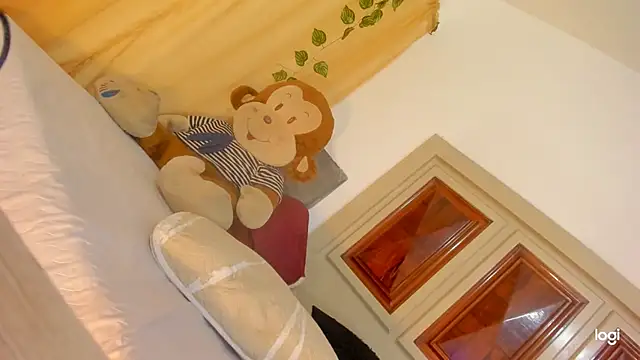 Snapshot of JessicaSloan chatting on 11-07-25, 02:17 JessicaSloan online show from 11-07-25, 02:17