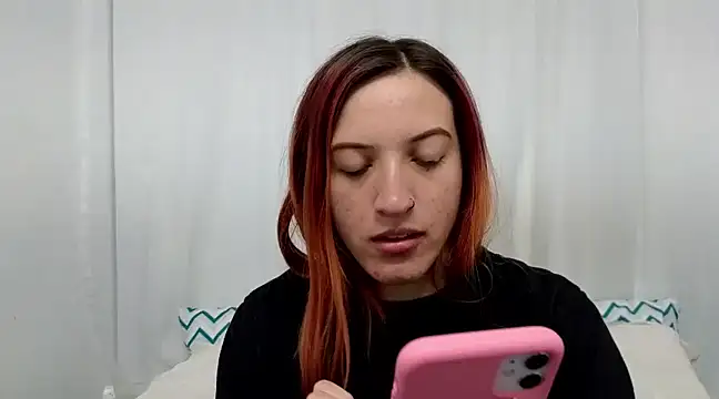 Snapshot of ninaa_fox chatting on 02-11-25, 02:02 ninaa fox online show from 02-11-25, 02:02