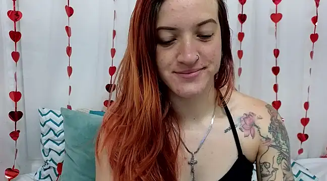 Snapshot of ninaa_fox chatting on 02-18-25, 02:06 ninaa fox online show from 02-18-25, 02:06
