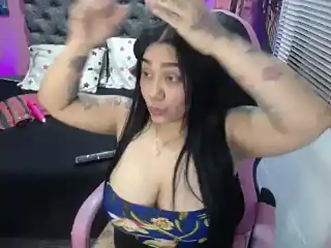 Snapshot of JEENEVIEVE chatting on 02-15-25, 06:44 JEENEVIEVE online show from 02-15-25, 06:44