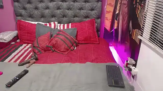 Snapshot of JEENEVIEVE chatting on 03-02-26, 06:48 JEENEVIEVE online show from 03-02-26, 06:48