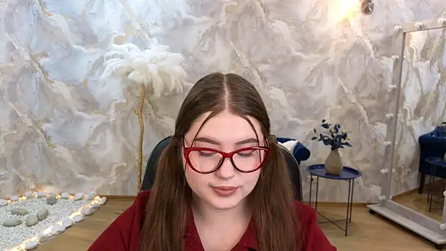 NicoleFoxery online show from 02-06-26, 06:22