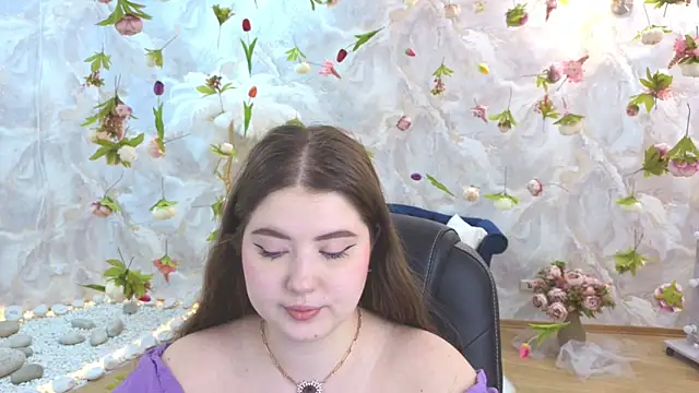 NicoleFoxery online show from 05-23-26, 06:23