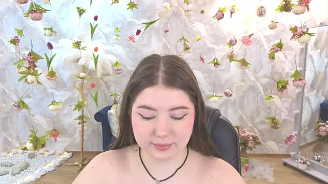 NicoleFoxery online show from 06-21-26, 06:21