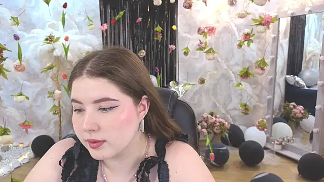 NicoleFoxery online show from 07-16-26, 06:25