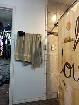 Snapshot of Prettyboiflaco chatting on 12-16-24, 04:02 Prettyboiflaco online show from 12-16-24, 04:02