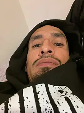 Snapshot of Prettyboiflaco chatting on 12-31-24, 03:01 Prettyboiflaco online show from 12-31-24, 03:01