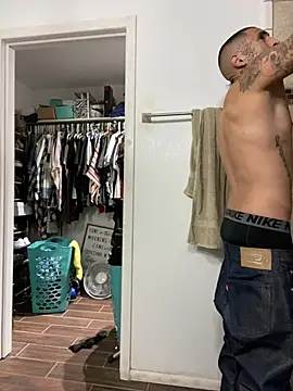 Snapshot of Prettyboiflaco chatting on 01-16-25, 06:25 Prettyboiflaco online show from 01-16-25, 06:25