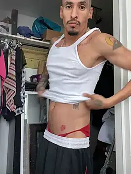 Snapshot of Prettyboiflaco chatting on 02-15-25, 12:04 Prettyboiflaco online show from 02-15-25, 12:04