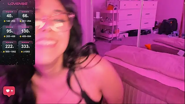 Snapshot of Evie-Luna chatting on 02-22-25, 03:23 Evie-Luna online show from 02-22-25, 03:23