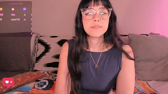 Evie-Luna online show from 04-30-26, 01:12