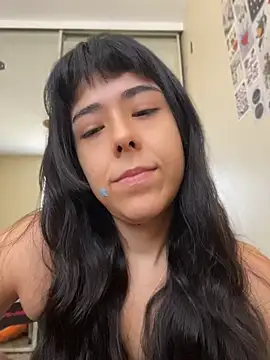 Evie-Luna online show from 07-17-26, 06:35