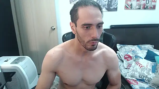 Snapshot of samuelgarcia_ chatting on 12-22-24, 11:00 samuelgarcia online show from 12-22-24, 11:00