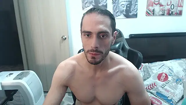 Snapshot of samuelgarcia_ chatting on 12-24-24, 07:06 samuelgarcia online show from 12-24-24, 07:06