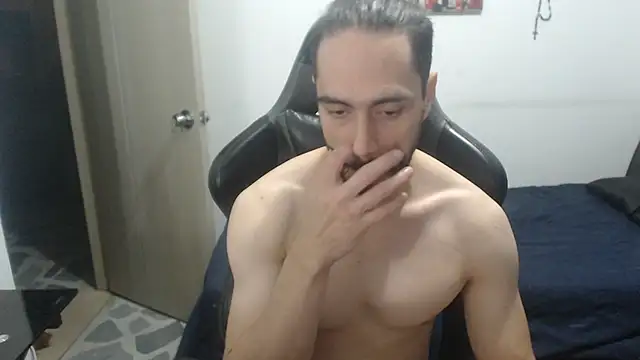 Snapshot of samuelgarcia_ chatting on 12-17-25, 07:47 samuelgarcia online show from 12-17-25, 07:47