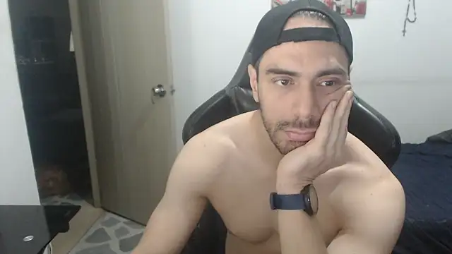 Snapshot of samuelgarcia_ chatting on 03-26-26, 01:33 samuelgarcia online show from 03-26-26, 01:33