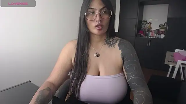 michell fun23 online show from 10-24-25, 07:32