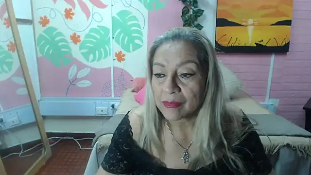 Snapshot of ZAMANTHA chatting on 06-15-26, 03:47 ZAMANTHA online show from 06-15-26, 03:47