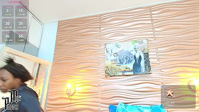 mia pineda online show from 09-27-25, 09:09