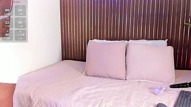 mia pineda online show from 08-01-26, 07:24