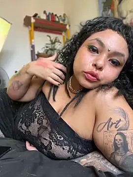 Snapshot of PrincessLauren420 chatting on 05-23-26, 04:11 PrincessLauren420 online show from 05-23-26, 04:11
