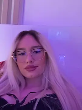 mollyxxx online show from 04-28-26, 02:27