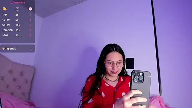 Snapshot of Anyi_1 chatting on 01-05-25, 01:56 Anyi 1 online show from 01-05-25, 01:56