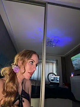 Snapshot of RockQueen_A chatting on 01-28-25, 08:47 RockQueen A online show from 01-28-25, 08:47