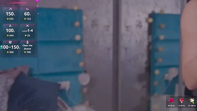 Snapshot of RockQueen_A chatting on 11-10-25, 05:28 RockQueen A online show from 11-10-25, 05:28