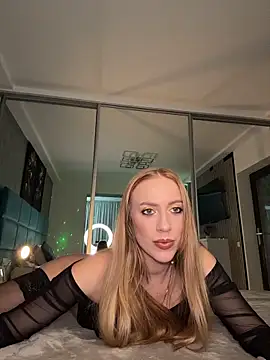 Snapshot of RockQueen_A chatting on 11-29-25, 04:26 RockQueen A online show from 11-29-25, 04:26