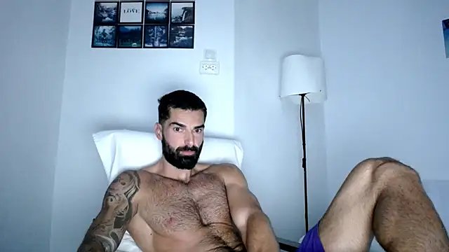 Snapshot of Verycutex chatting on 09-18-25, 04:58 Verycutex online show from 09-18-25, 04:58