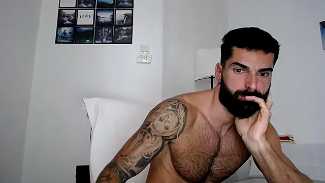 Snapshot of Verycutex chatting on 10-11-25, 07:18 Verycutex online show from 10-11-25, 07:18