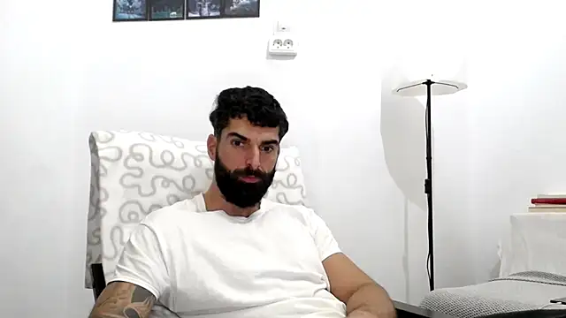 Snapshot of Verycutex chatting on 11-29-25, 09:01 Verycutex online show from 11-29-25, 09:01