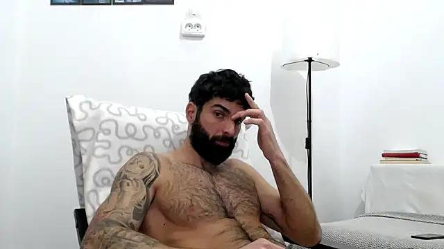 Snapshot of Verycutex chatting on 01-11-26, 10:31 Verycutex online show from 01-11-26, 10:31