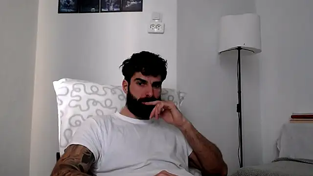 Snapshot of Verycutex chatting on 01-12-26, 09:47 Verycutex online show from 01-12-26, 09:47