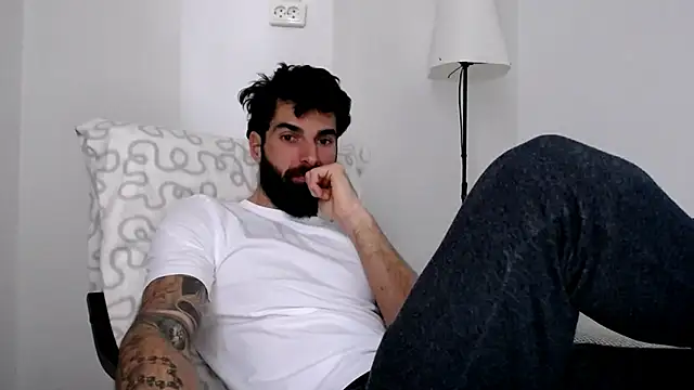 Snapshot of Verycutex chatting on 02-03-26, 08:08 Verycutex online show from 02-03-26, 08:08