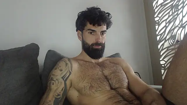 Snapshot of Verycutex chatting on 02-14-26, 08:33 Verycutex online show from 02-14-26, 08:33