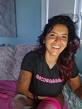 Snapshot of allyson22andy chatting on 11-29-25, 03:15 allyson22andy online show from 11-29-25, 03:15