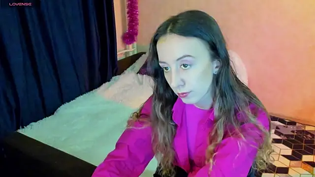 Snapshot of CurlySteph chatting on 12-07-24, 06:59 CurlySteph online show from 12-07-24, 06:59