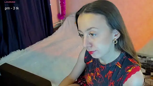 Snapshot of CurlySteph chatting on 01-18-25, 06:43 CurlySteph online show from 01-18-25, 06:43