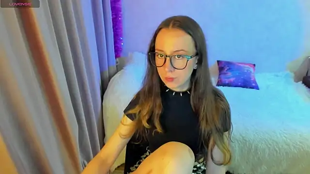 Snapshot of CurlySteph chatting on 09-14-25, 06:51 CurlySteph online show from 09-14-25, 06:51