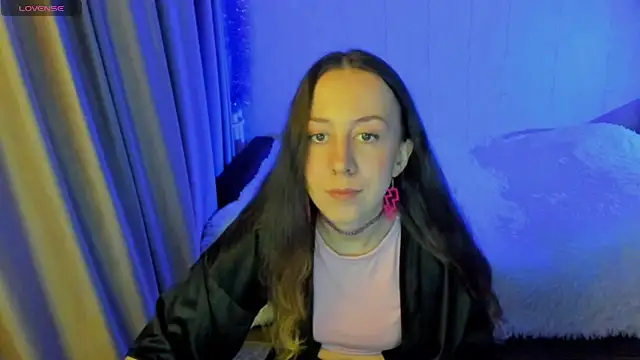 Snapshot of CurlySteph chatting on 11-02-25, 08:11 CurlySteph online show from 11-02-25, 08:11