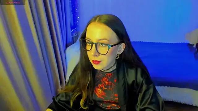 Snapshot of CurlySteph chatting on 12-05-25, 05:20 CurlySteph online show from 12-05-25, 05:20