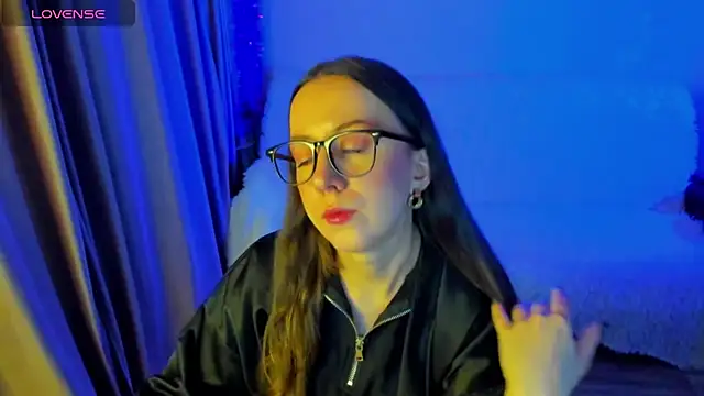 Snapshot of CurlySteph chatting on 01-05-26, 05:27 CurlySteph online show from 01-05-26, 05:27