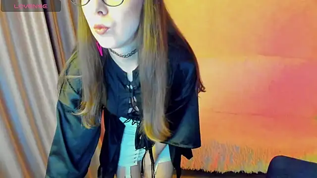 Snapshot of CurlySteph chatting on 01-10-26, 02:30 CurlySteph online show from 01-10-26, 02:30