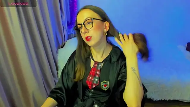 Snapshot of CurlySteph chatting on 01-18-26, 05:06 CurlySteph online show from 01-18-26, 05:06