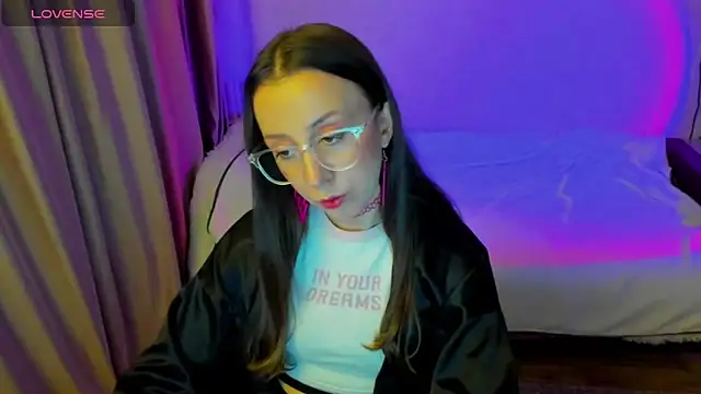 Snapshot of CurlySteph chatting on 02-26-26, 03:55 CurlySteph online show from 02-26-26, 03:55