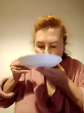 Hottie-Mom online show from 04-07-26, 08:31